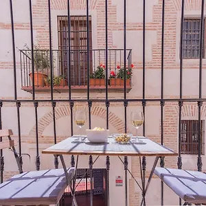  Apartment -malagasunapts- Vibrant Historic Centre
